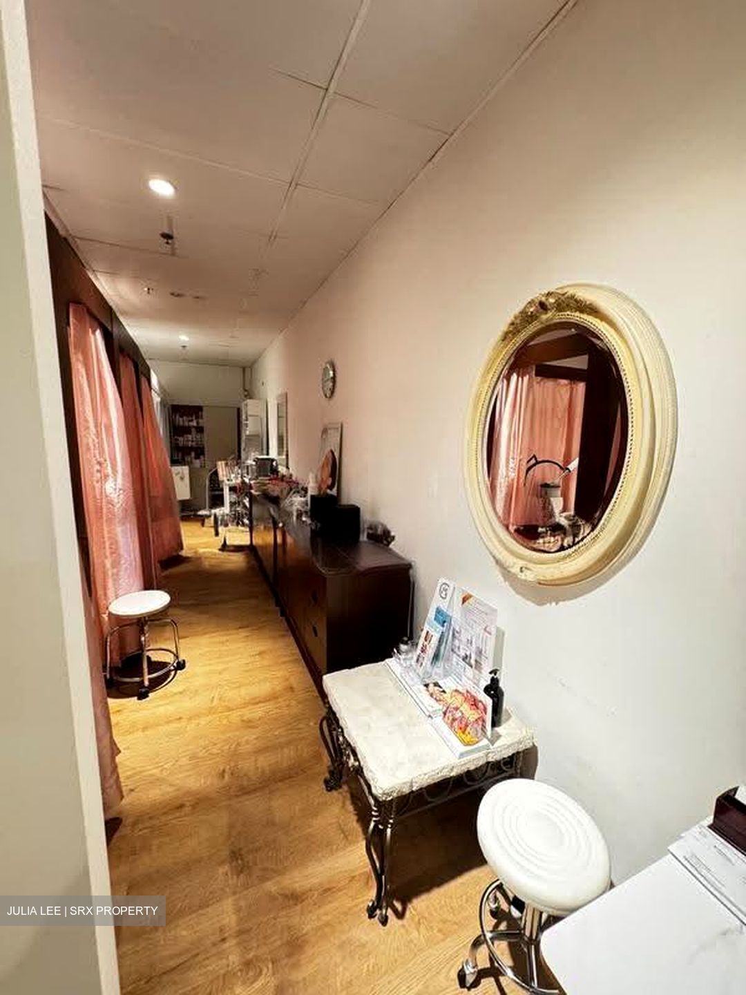 The Adelphi (D6), Retail #638978131